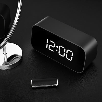 4K HD WIFI Clock Camera 166degree Camera Micro Cam IR Night View Alarm Camcorder Digital Watch Video Mini DVR Oculta Small Cam